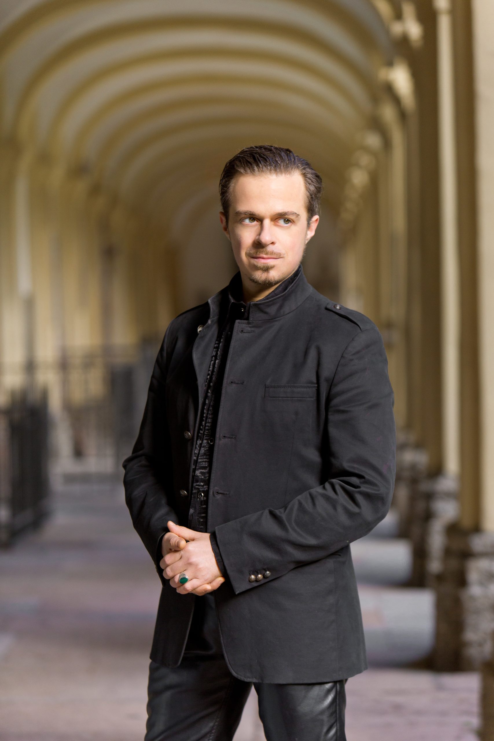 Pressematerial Fernando Araujo Philharmonie Salzburg