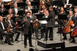 <a href="https://www.philharmoniesalzburg.at/wp-content/uploads/2018/09/1_Rolando-Villazon_Elisabeth-Fuchs_Kuenszelsau_Wuerth-©-Andi-Schmid-Kopie.jpg" download
><strong>BILD DOWNLOAD</strong></a>