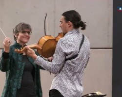In the middle of the orchestra · Salzburg premiere at the Center for Visions · RTS KulturFormat (November 22.11.2023nd, XNUMX)